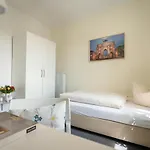 Hotel-pension Am Siegestor 3* Munique