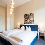 Casa de hóspedes Hotel-pension Am Siegestor Munique