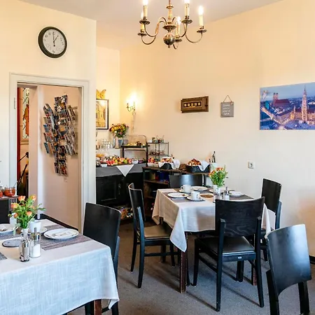 Hotel-pension Am Siegestor Vendégház 3*