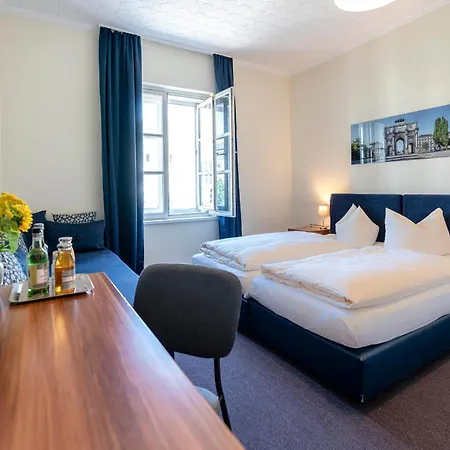 Hotel-pension Am Siegestor 3* Monaco di Baviera