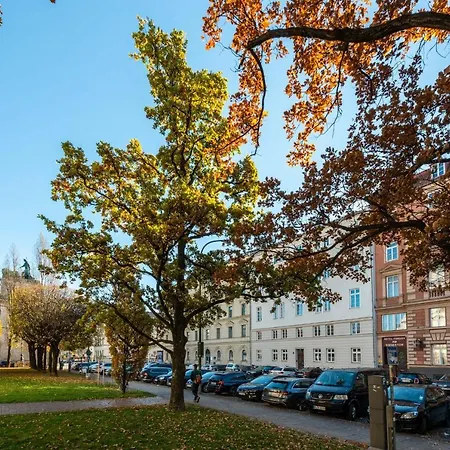 Hotel-pension Am Siegestor 3* München