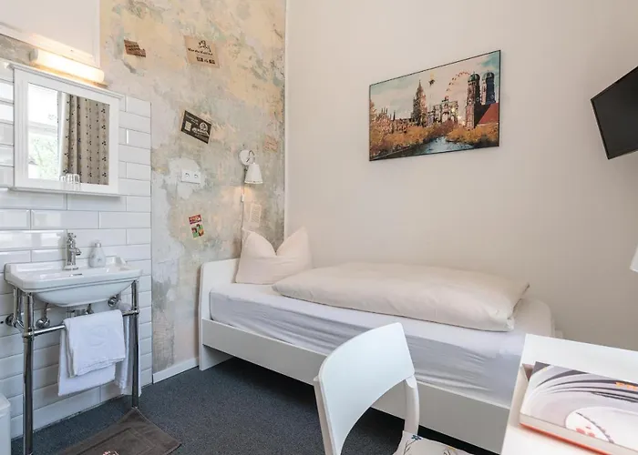 Hotel-pension Am Siegestor 3*