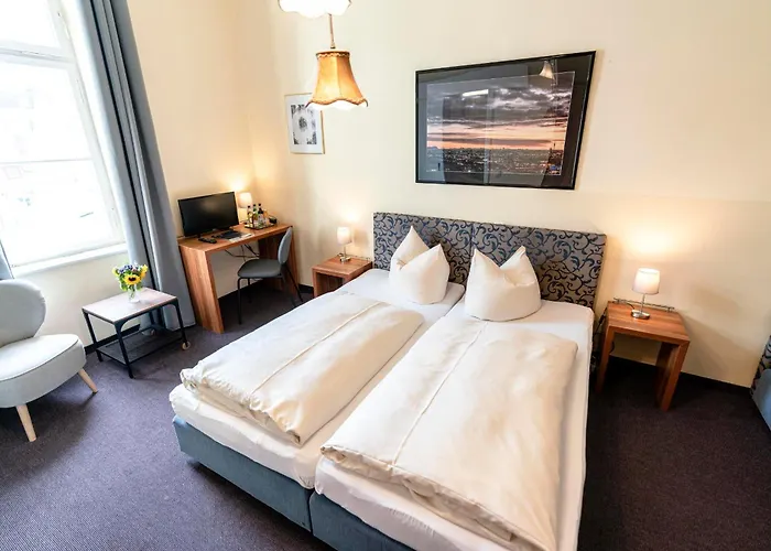 Hotel-pension Am Siegestor 3*