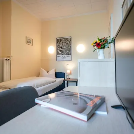 بيت ضيافة Hotel-pension Am Siegestor ميونيخ