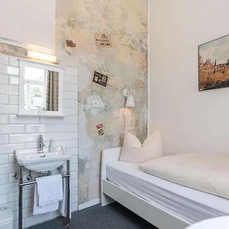 Hotel-pension Am Siegestor ميونيخ