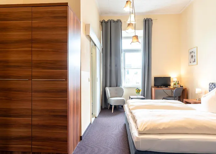 בית הארחה Hotel-pension Am Siegestor 3*