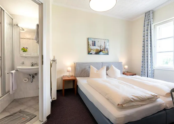 Hotel-pension Am Siegestor 3*